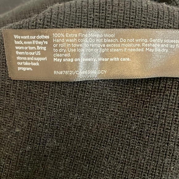 NWT EILEEN FISHER MERINO TURTLENECK TOP IN RESPONSIBLE WOOL - Picture 16 of 16